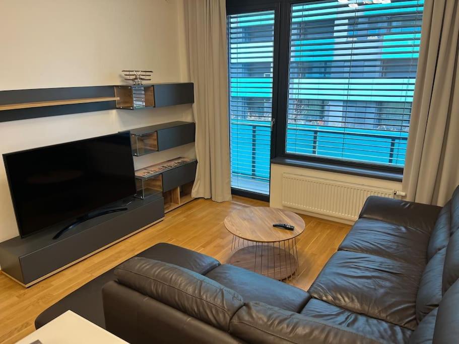 Apartman Holesovice,Balkon,Garaz Praga Exterior foto
